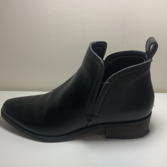 Dolce Vita Black Booties - Picture 4 of 6
